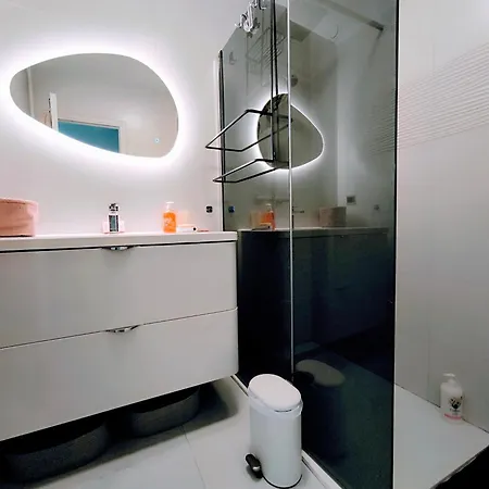 Seli 2 Pièces Classé 52 M2 Terrasse 20m2 Plages Piscine Juan Parking *