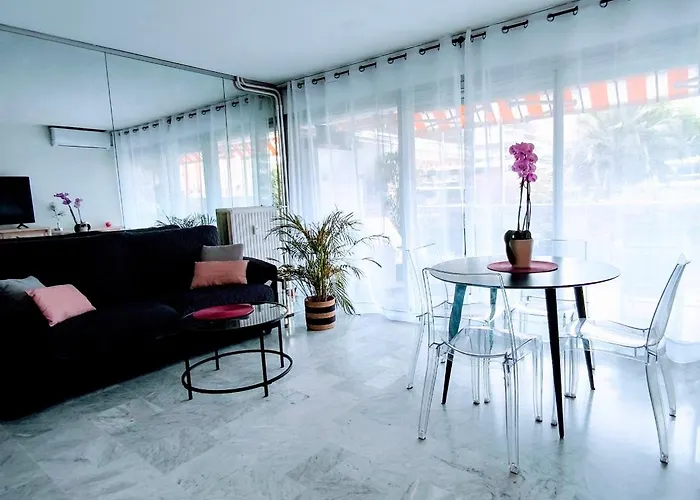 Seli 2 Pieces Classe 52 M2 Terrasse 20m2 Plages Piscine Juan Parking * Антиб