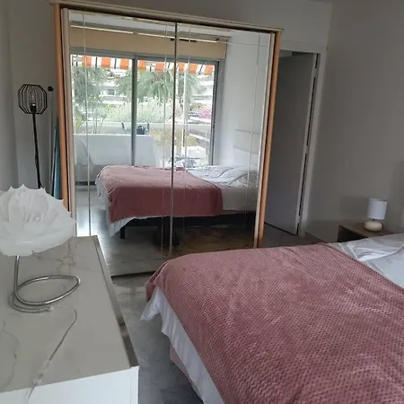Oree Du Cap 2 Pieces Climatise Classe 52 M2 Terrasse 20M2 Plages Piscine Antibes Avec Parking Privatif Apartman