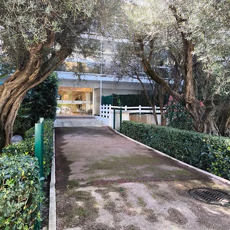 Oree Du Cap 2 Pieces Climatise Classe 52 M2 Terrasse 20M2 Plages Piscine Antibes Avec Parking Privatif