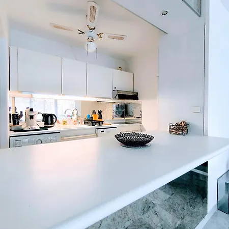 Seli 2 Pieces Classe 52 M2 Terrasse 20m2 Plages Piscine Juan Parking 앙티브