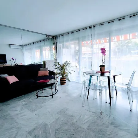 Oree Du Cap 2 Pieces Climatise Classe 52 M2 Terrasse 20M2 Plages Piscine Antibes Avec Parking Privatif * Antibes