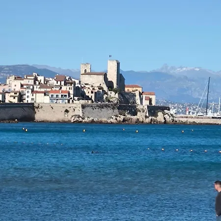 Oree Du Cap 2 Pieces Climatise Classe 52 M2 Terrasse 20M2 Plages Piscine Antibes Avec Parking Privatif Antibes