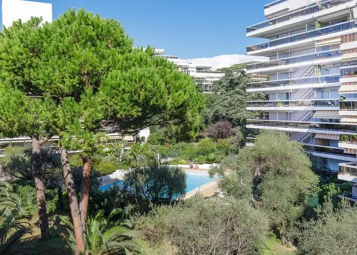 Seli 2 Pièces Classé 52 M2 Terrasse 20m2 Plages Piscine Juan Parking *