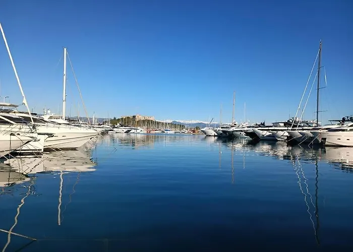 Seli 2 Pieces Classe 52 M2 Terrasse 20m2 Plages Piscine Juan Parking Apartamento