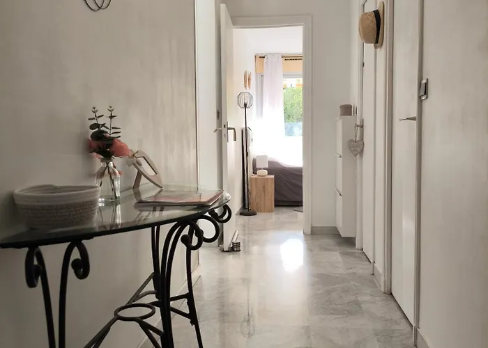 Seli 2 Pièces Classé 52 M2 Terrasse 20m2 Plages Piscine Juan Parking Appartamento Antibes